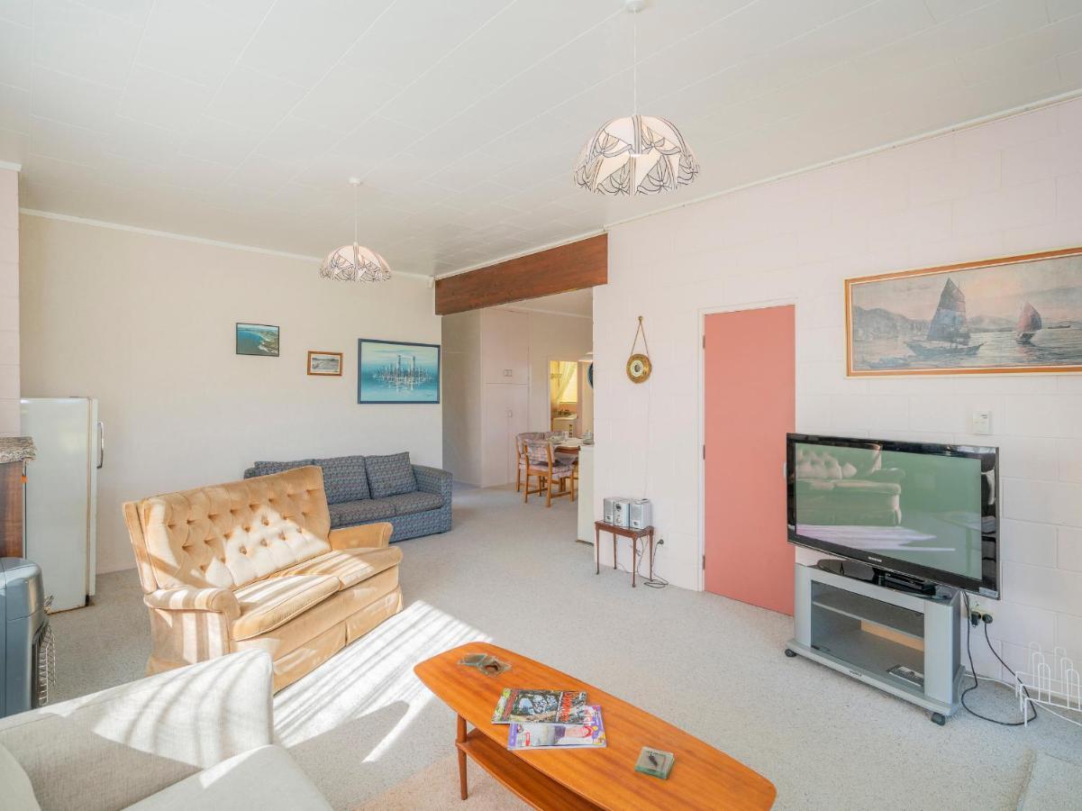 Cosy At Cooks - Cooks Beach Downstairs Unit Esterno foto