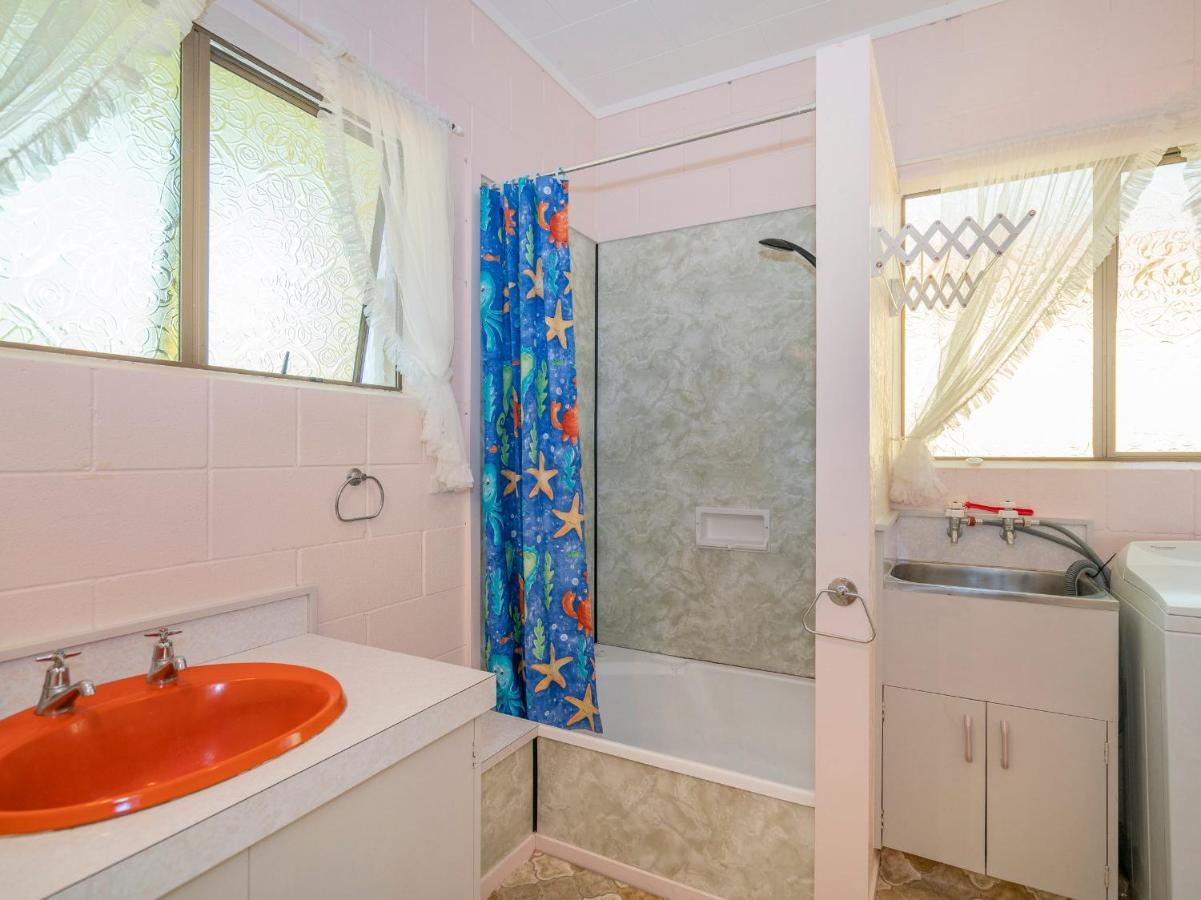 Cosy At Cooks - Cooks Beach Downstairs Unit Esterno foto
